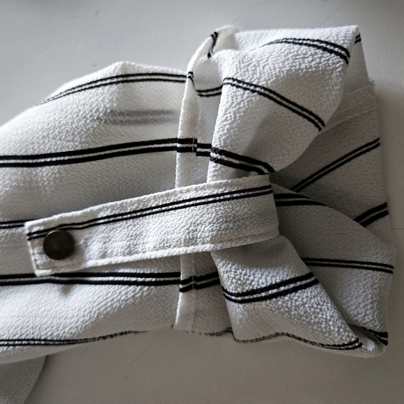 Koi High-Low Blouse - Picture 3 of 4